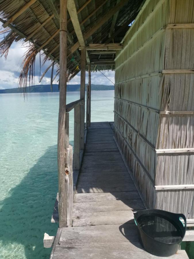 Kri Raja Ampat Bungalows Exterior photo